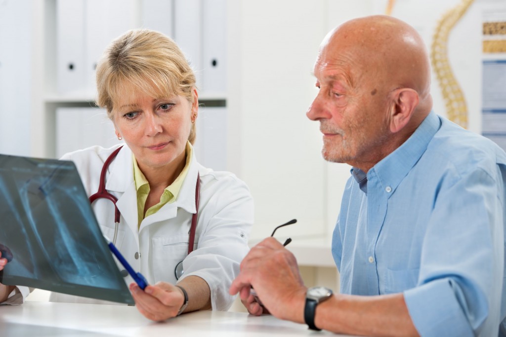 doctor patient meeting for cancer patients